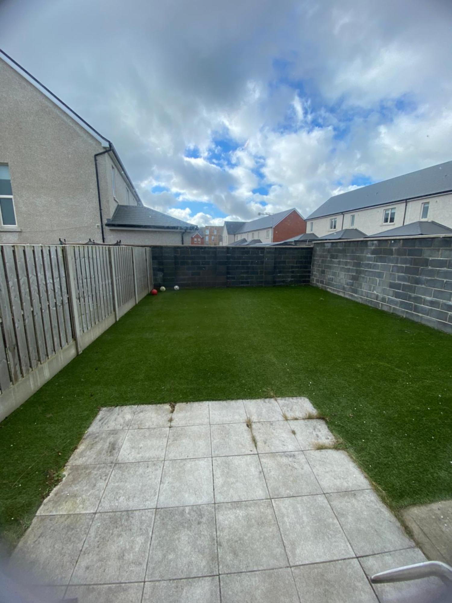 Extra Large Room In New House At Citywest Dublin Exteriör bild